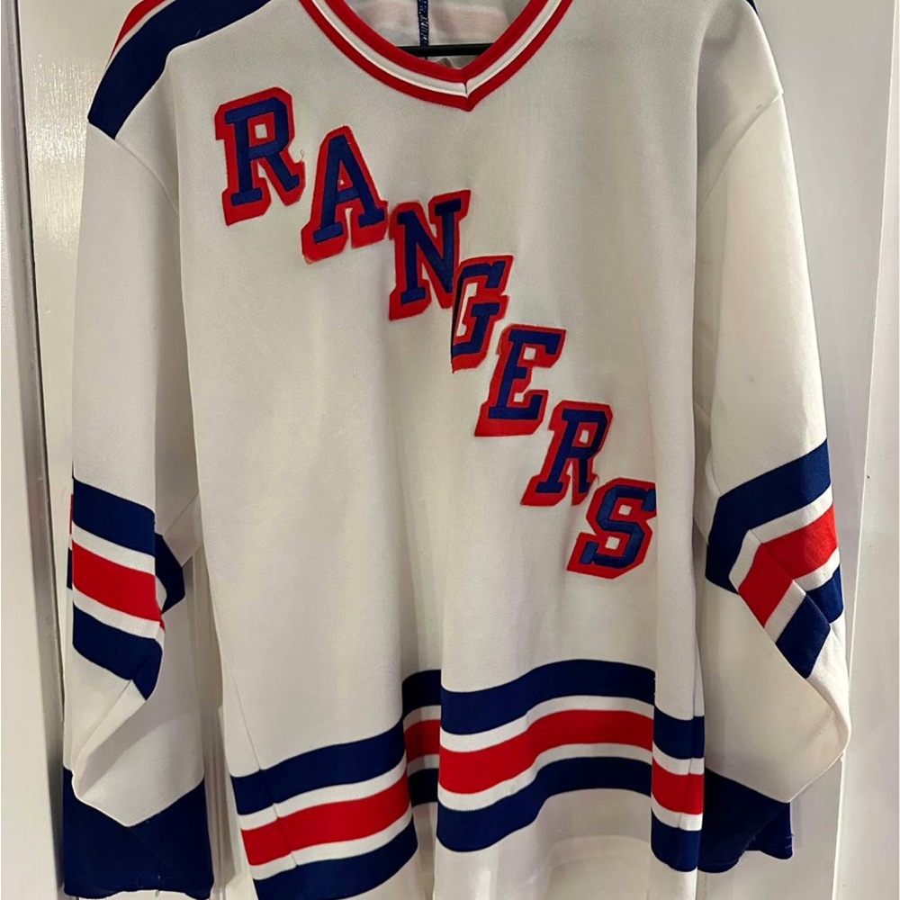 Rangers vintage  White and Blue Sweater CCM size medium